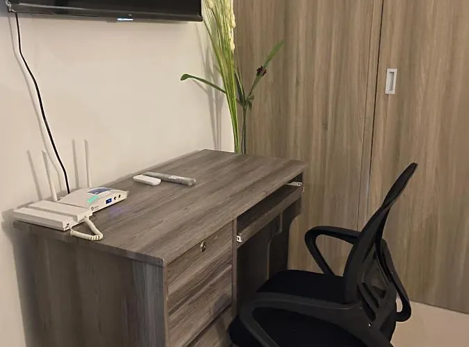 Apartahotel Affordable newly furnished 1 BR condo unit *